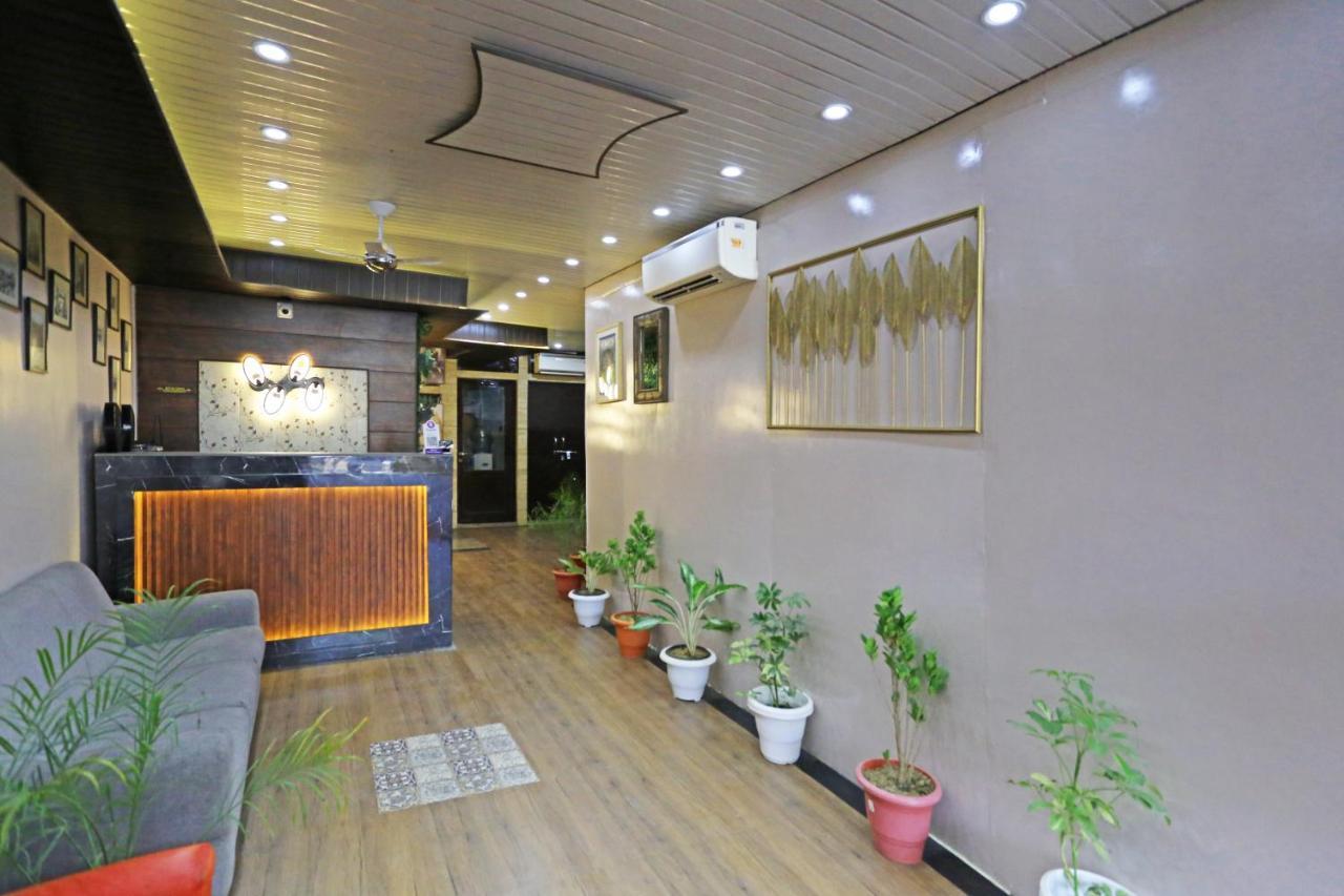 ניו דלהי Hotel La Casa Delhi Airport מראה חיצוני תמונה